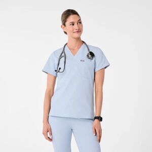 Figs Chambray one pocket Catarina top Size medium